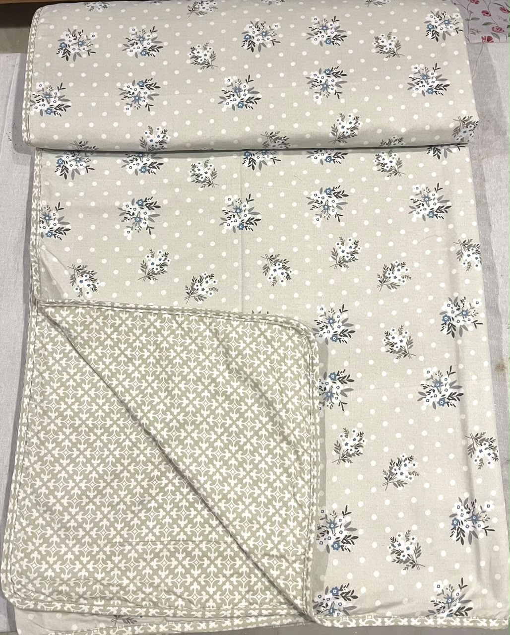 Sage Serenity Dohar (Reversible) | 100 GSM | Camric Cotton